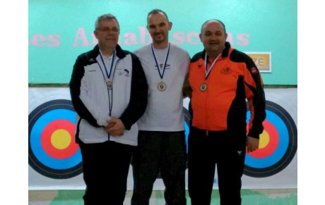 une médaille de bronze.......au CD57 salle